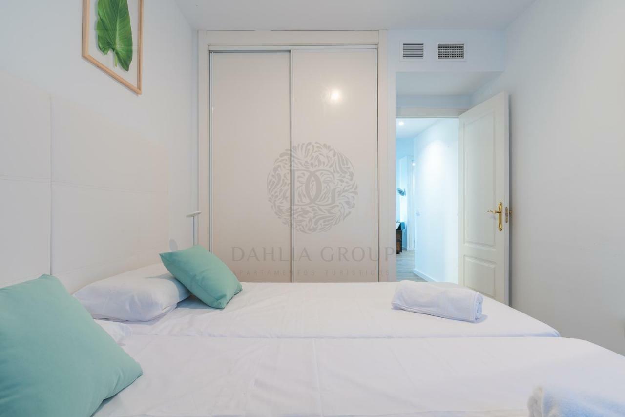 El Faro Beach Apartment By Dahlia Group Estepona Ngoại thất bức ảnh